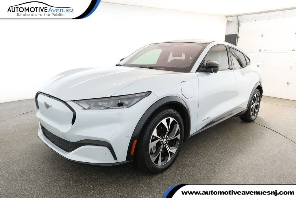 2022 Ford Mustang Mach-E Premium RWD