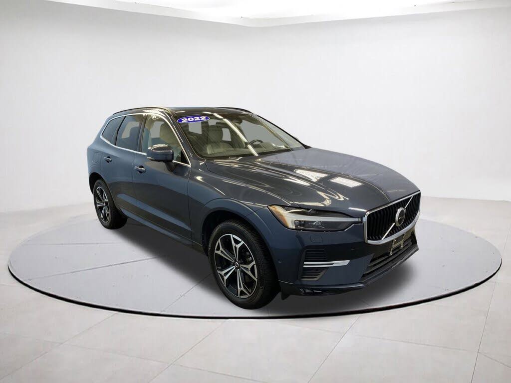 2022 Volvo XC60 B5 Momentum AWD