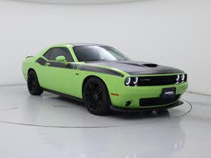 Dodge Challenger R/T Scat Pack RWD