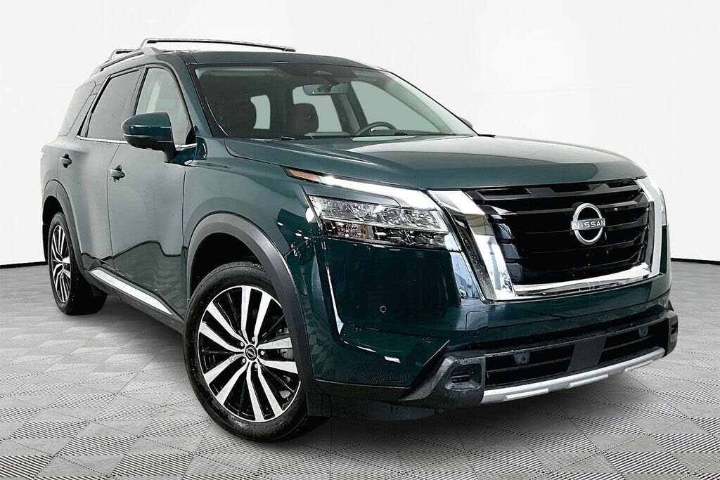 2024 Nissan Pathfinder Platinum FWD