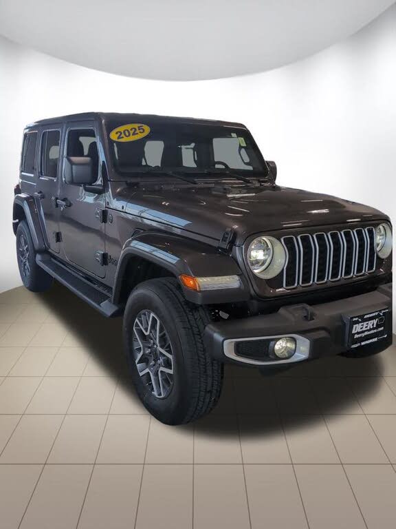 2025 Jeep Wrangler Sahara 4-Door 4WD