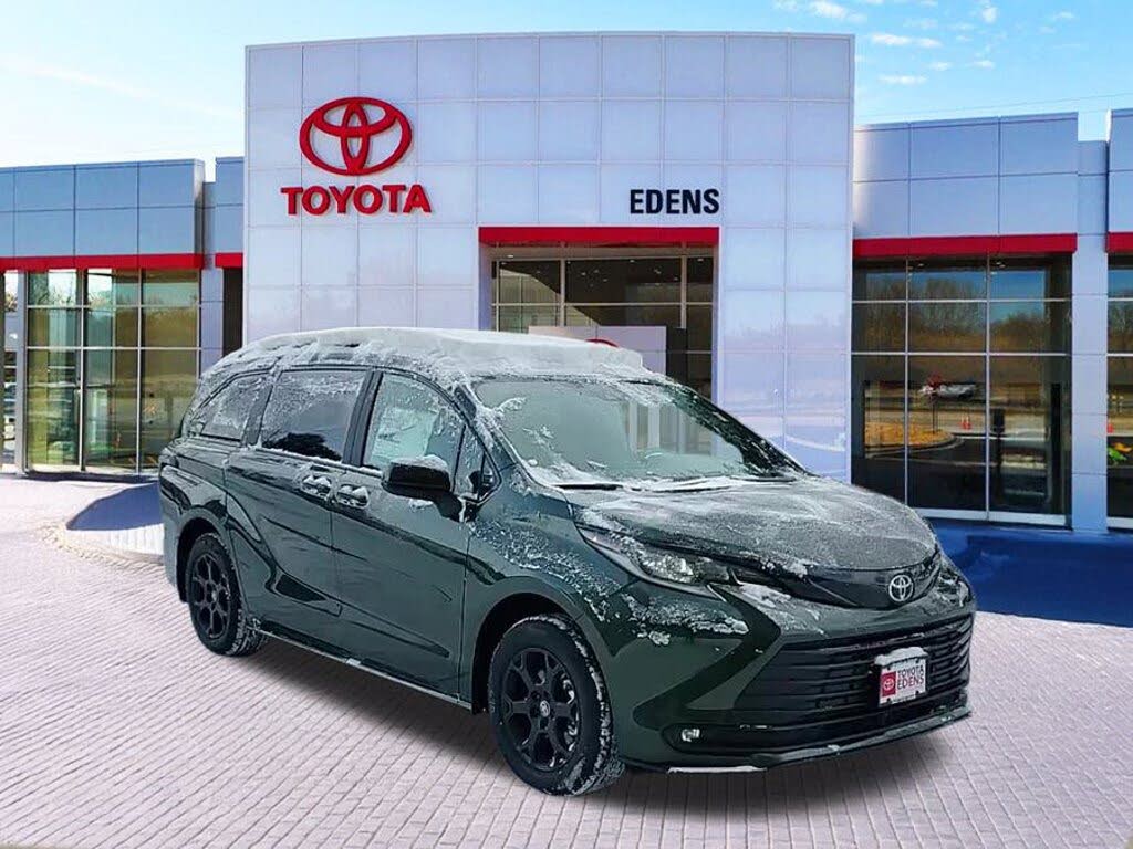 2026 Toyota Sienna Woodland Edition 7-Passenger AWD