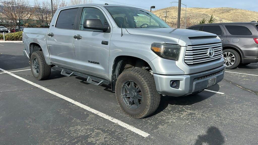 2014 Toyota Tundra SR5 CrewMax 5.7L FFV 4WD