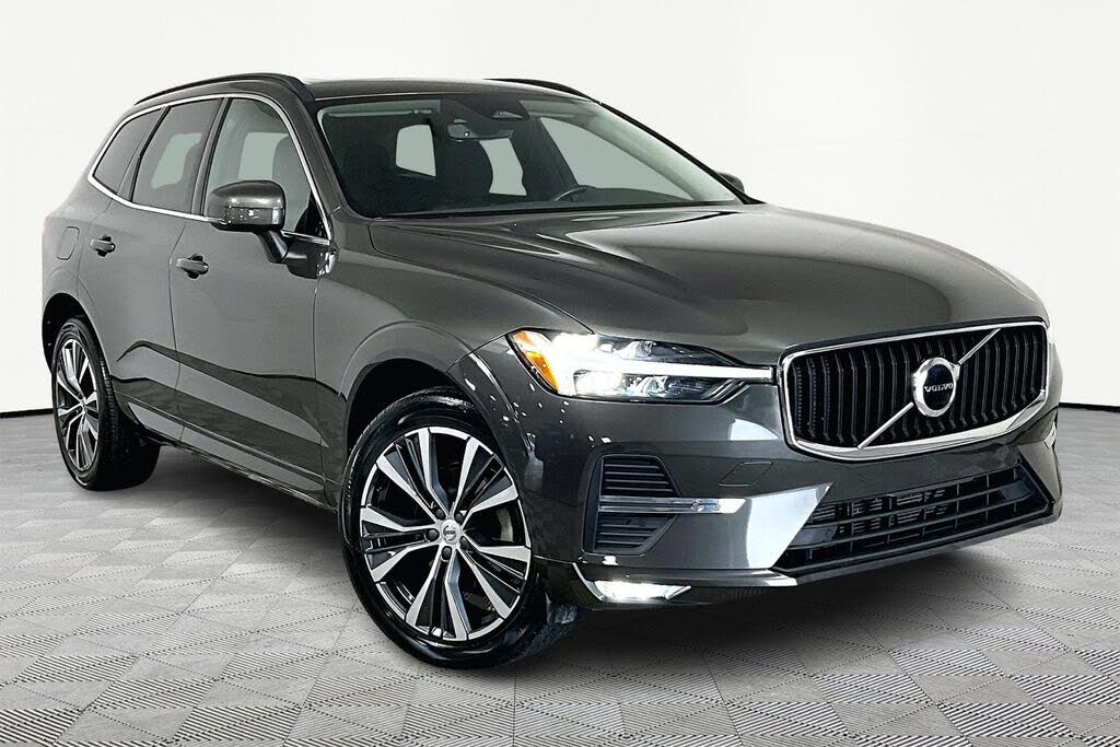 2022 Volvo XC60 B5 Momentum FWD