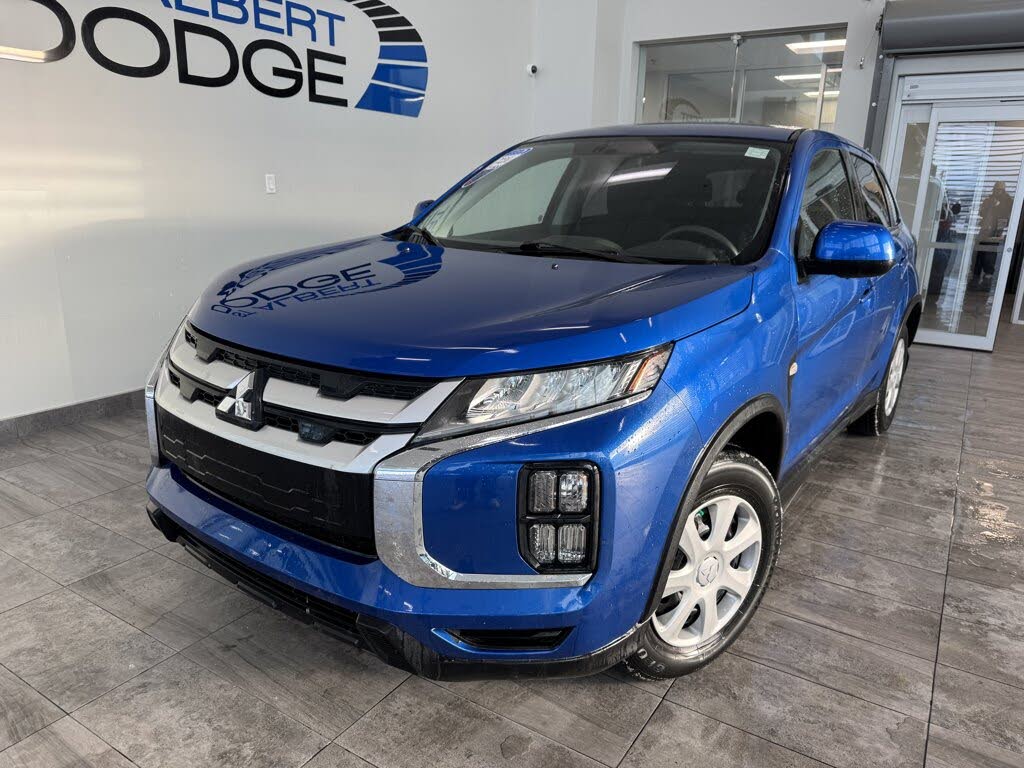 2023 Mitsubishi RVR ES AWC