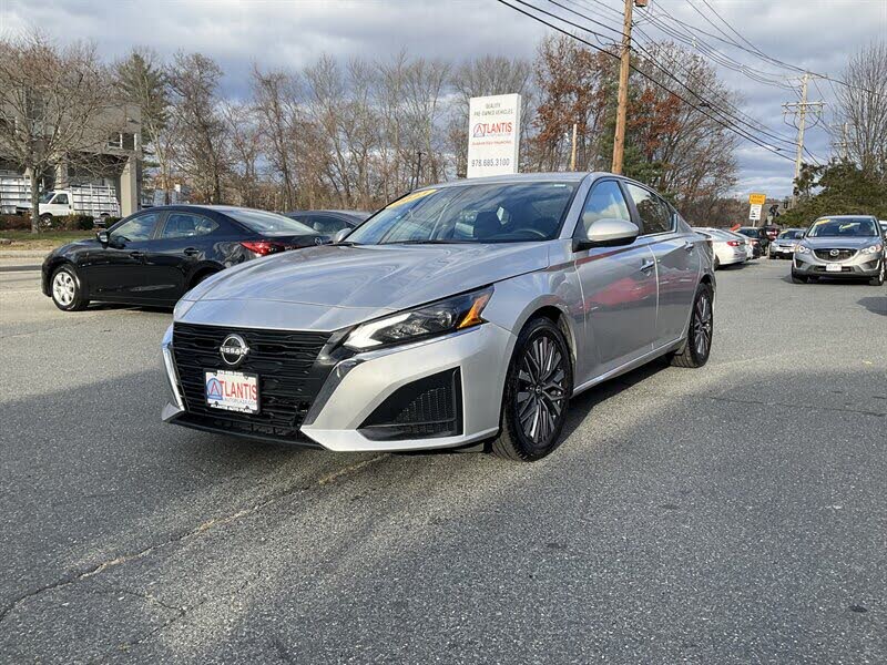 2023 Nissan Altima 2.5 SV FWD