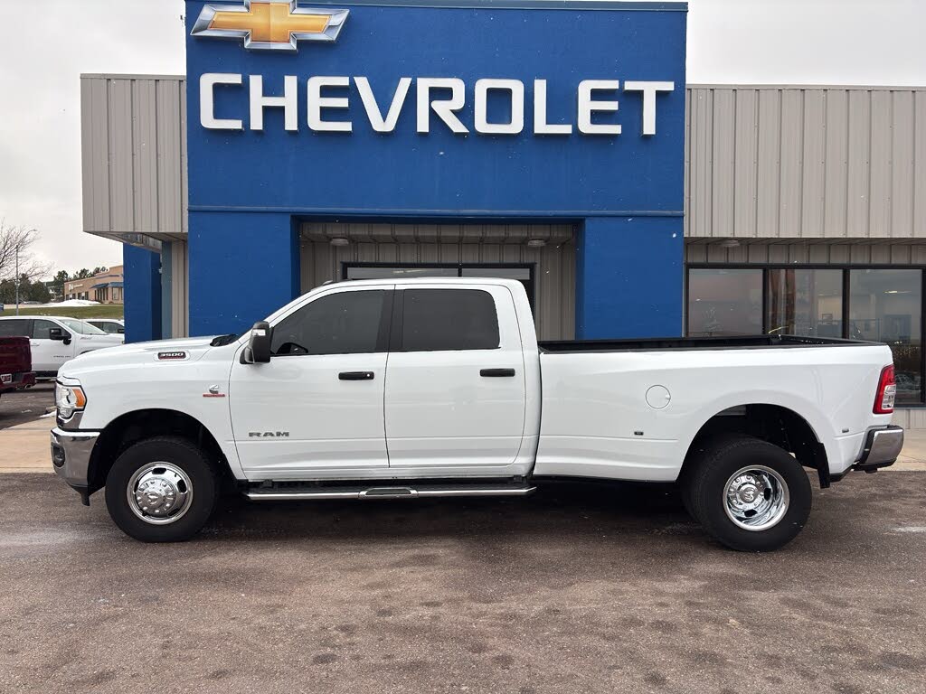 2023 RAM 3500 Big Horn Crew Cab LB DRW 4WD