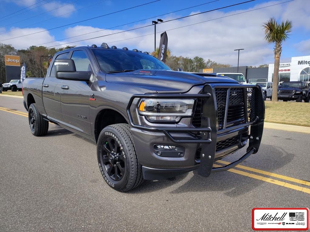 2024 RAM 3500 Laramie Crew Cab 4WD