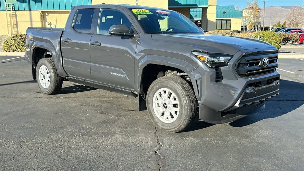 2025 Toyota Tacoma SR5 Double Cab 4WD