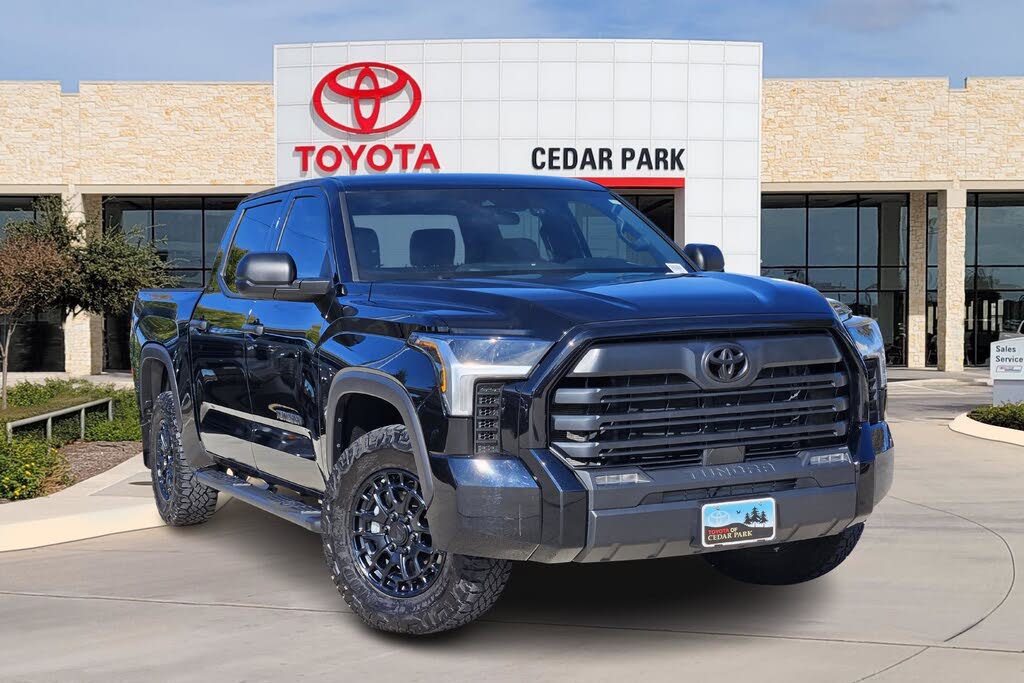 2025 Toyota Tundra SR5 CrewMax Cab 4WD