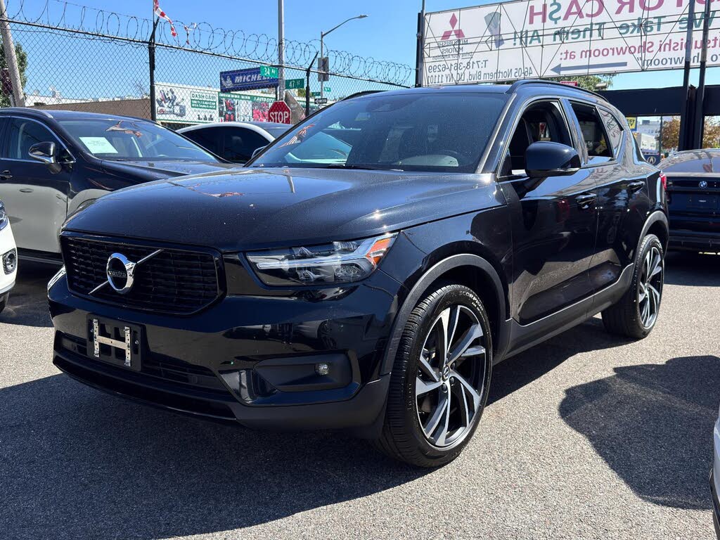 2021 Volvo XC40 T5 R-Design AWD