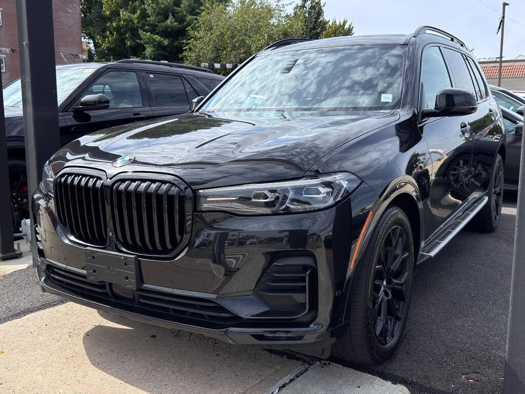 2022 BMW X7 xDrive40i AWD