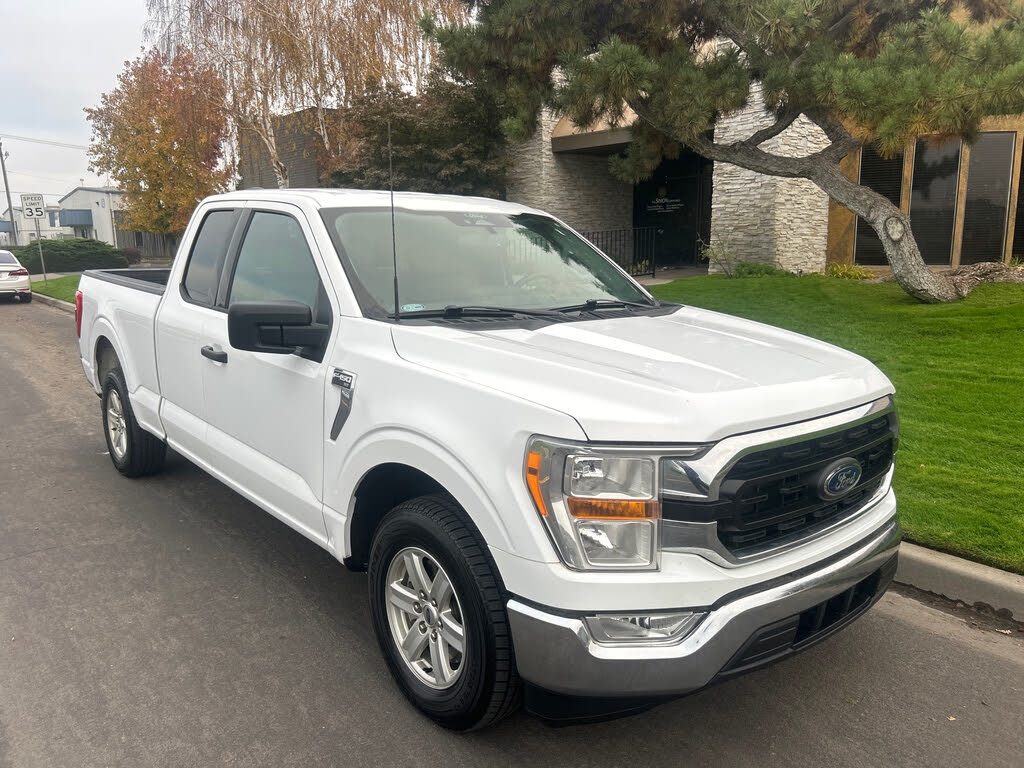2022 Ford F-150 XLT SuperCab RWD