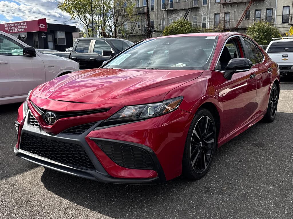 2022 Toyota Camry SE FWD