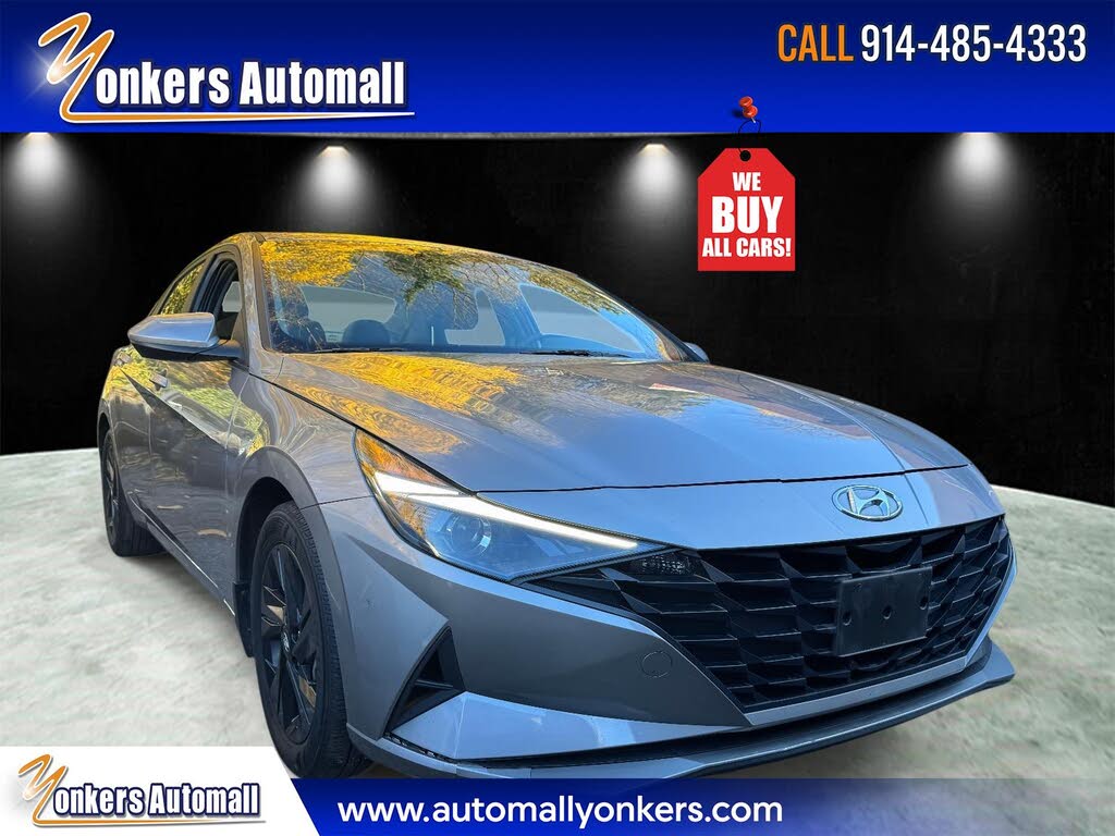 2023 Hyundai Elantra SEL FWD