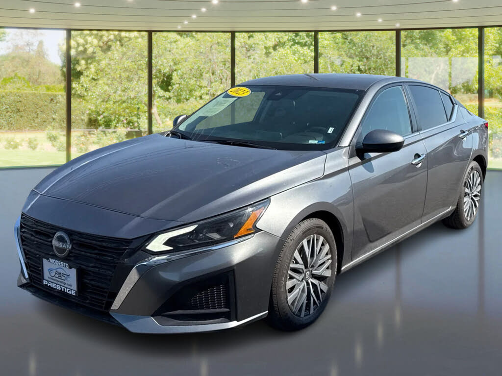 2023 Nissan Altima 2.5 SV FWD