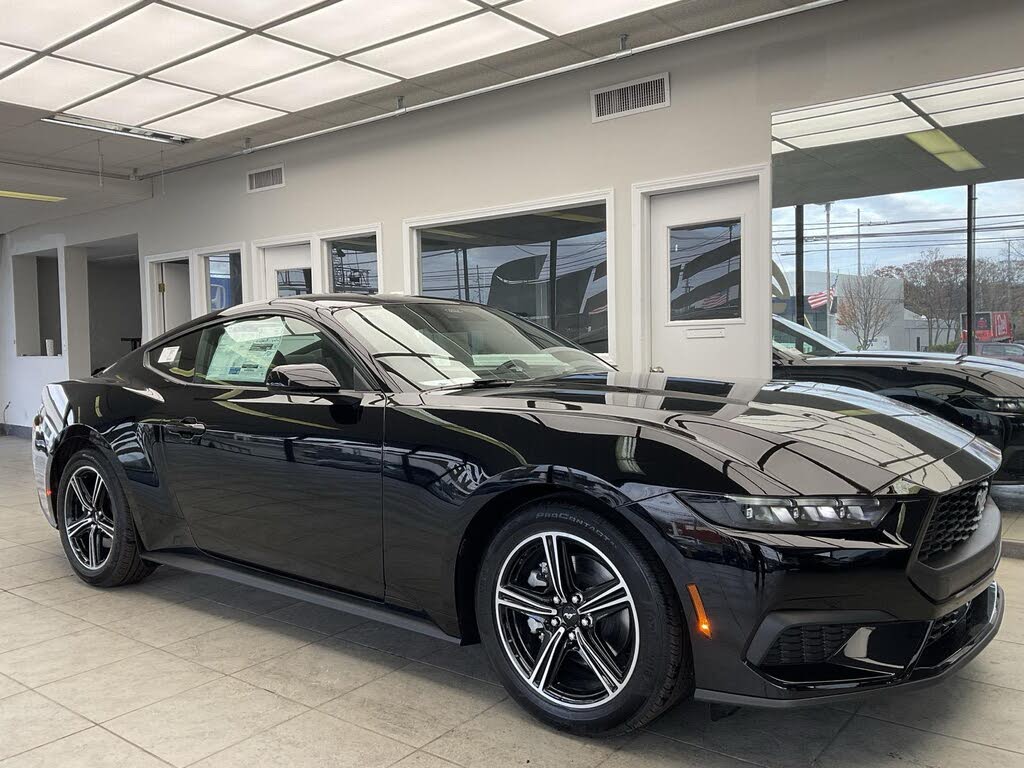 2025 Ford Mustang EcoBoost Premium Fastback RWD