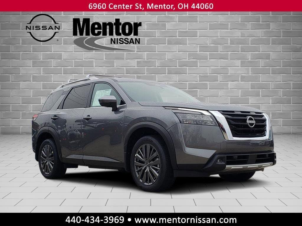 2025 Nissan Pathfinder SL 4WD