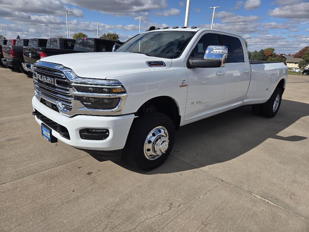2026 RAM 3500 Laramie Crew Cab LB DRW 4WD