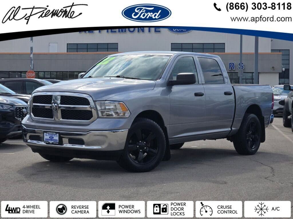 2022 RAM 1500 Classic SLT Crew Cab 4WD