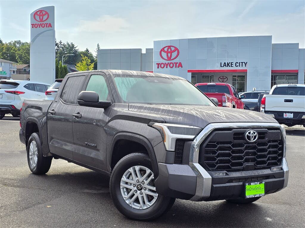 2023 Toyota Tundra SR5 CrewMax Cab 4WD