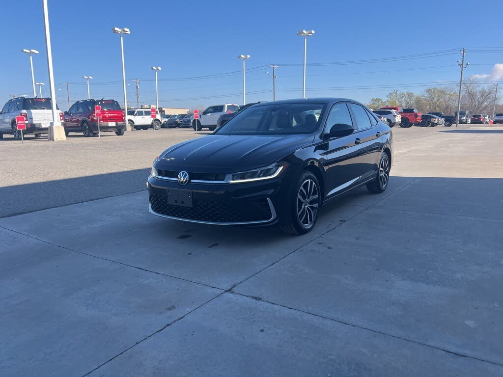 2025 Volkswagen Jetta SE FWD