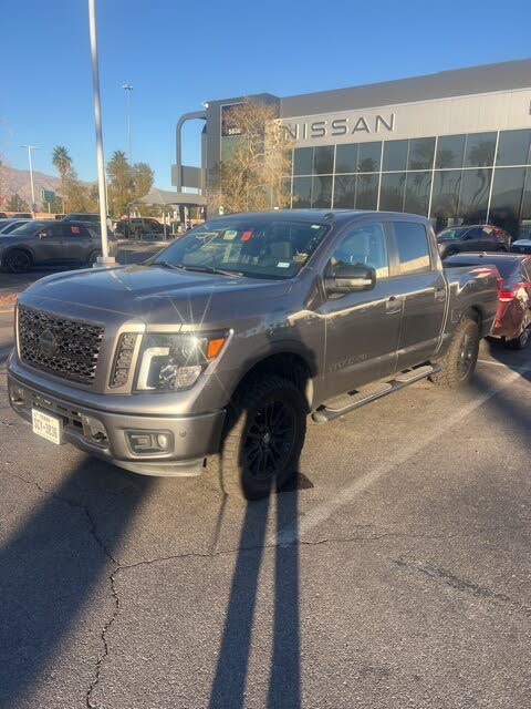 2018 Nissan Titan SV Crew Cab 4WD