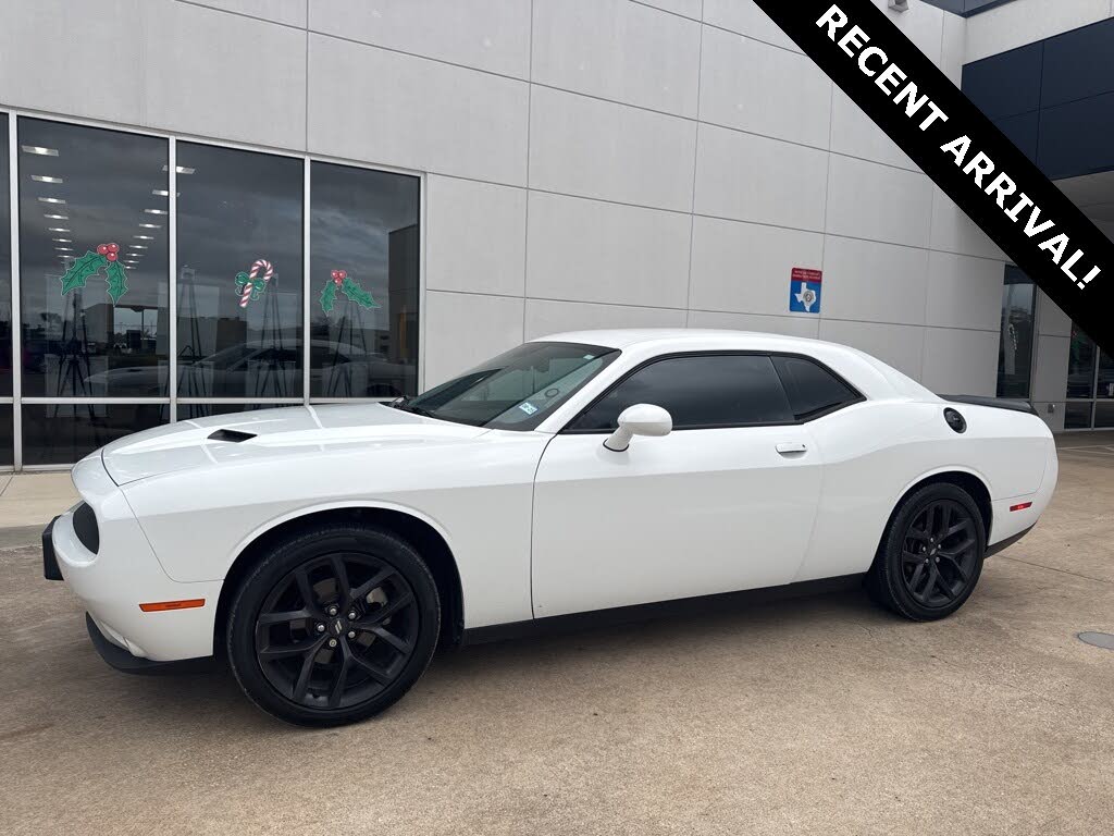 2021 Dodge Challenger SXT RWD