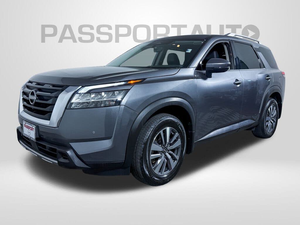 2023 Nissan Pathfinder SL 4WD