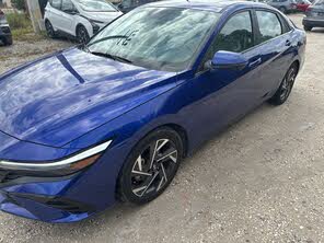 Hyundai Elantra Limited FWD