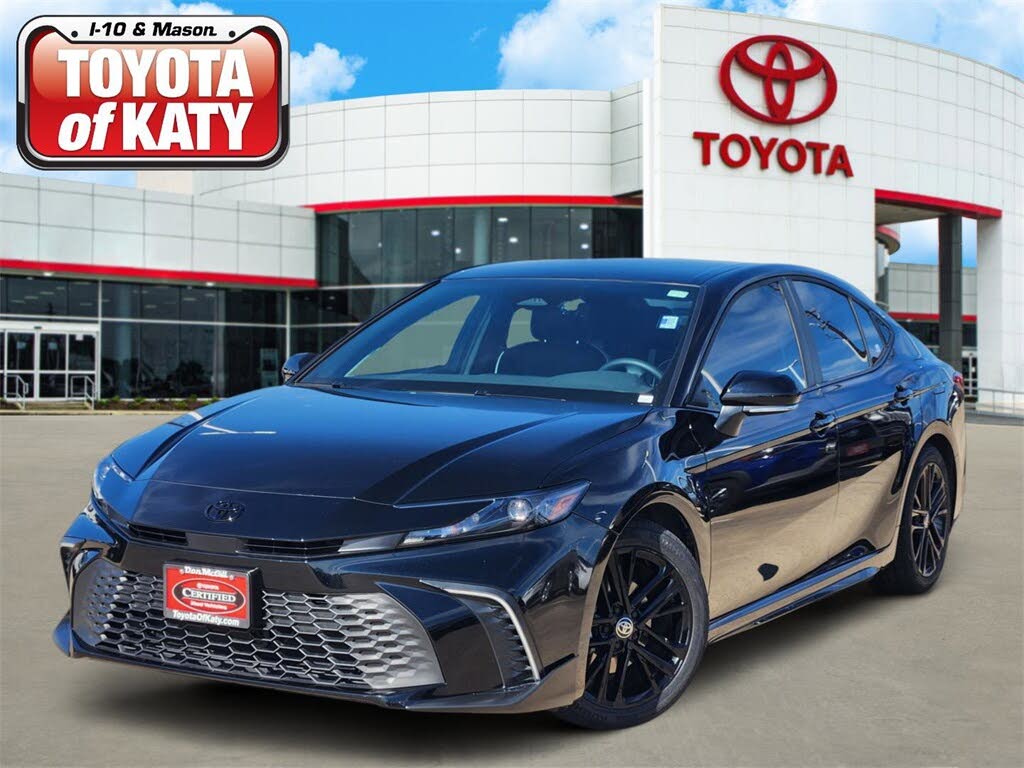 2025 Toyota Camry SE FWD