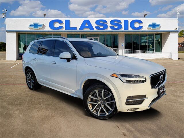 2018 Volvo XC90 T6 Momentum AWD