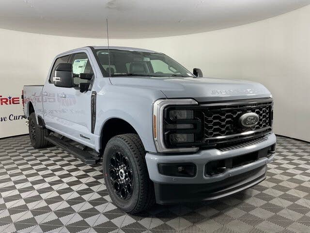 2025 Ford F-350 Super Duty Lariat Crew Cab 4WD