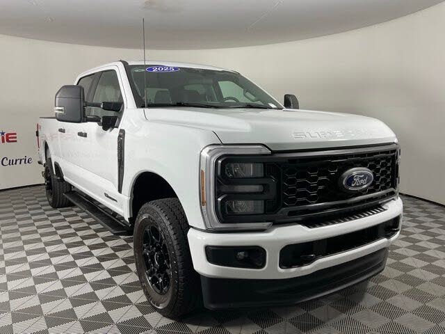 2025 Ford F-350 Super Duty XL Crew Cab 4WD