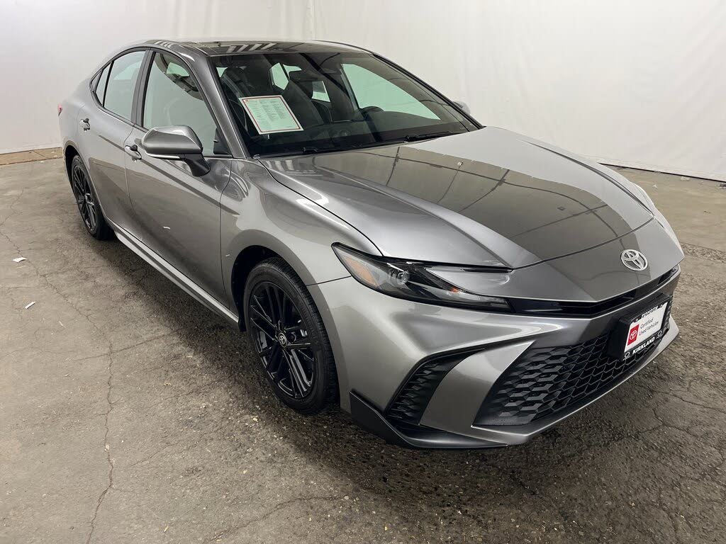 2026 Toyota Camry SE AWD