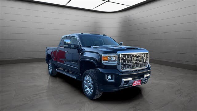 2018 GMC Sierra 2500HD Denali Crew Cab SB 4WD
