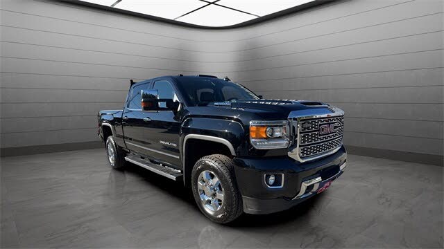 2018 GMC Sierra 3500HD Denali Crew Cab LB DRW 4WD