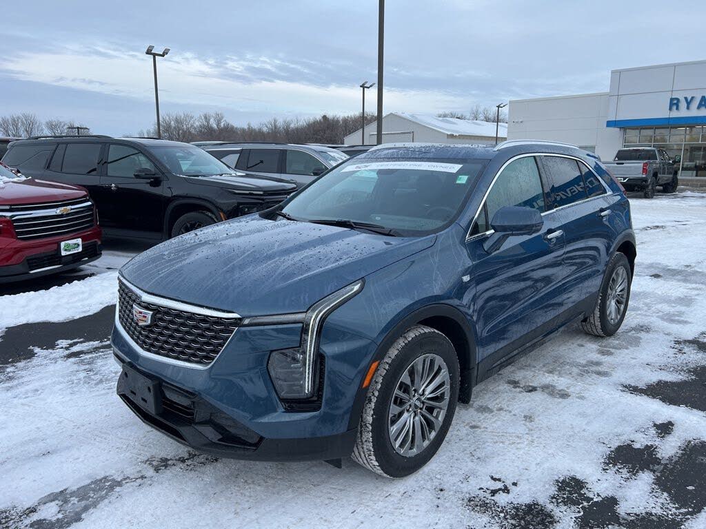 2025 Cadillac XT4 Premium Luxury AWD
