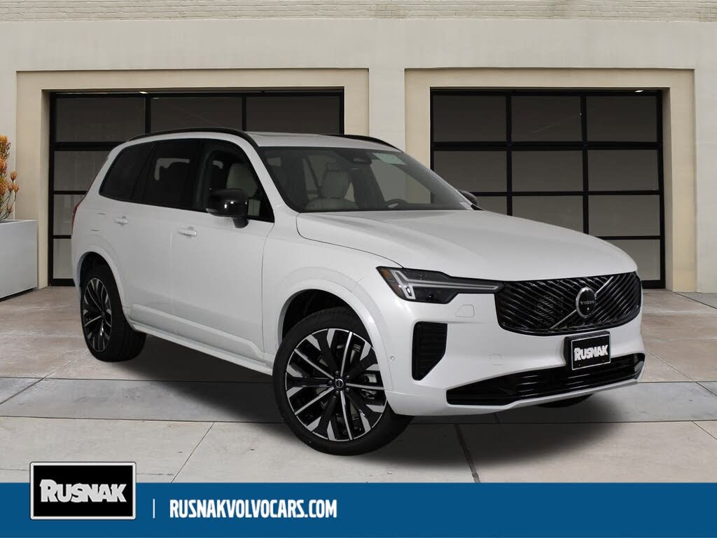 2026 Volvo XC90 B6 Ultra Dark 7-Passenger AWD