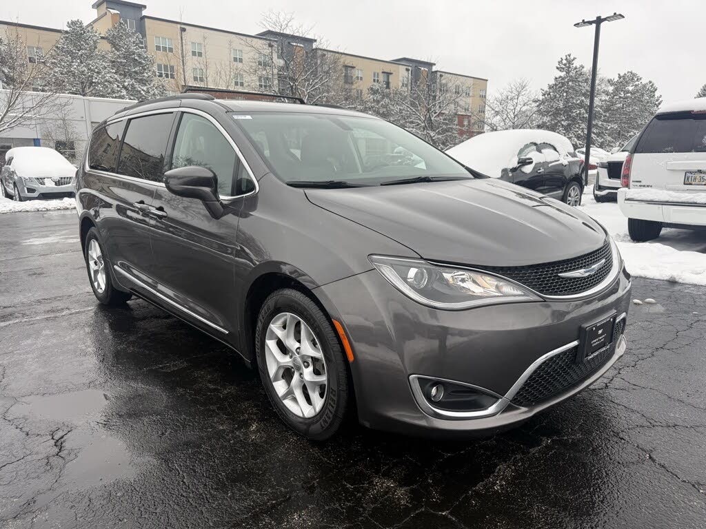 2017 Chrysler Pacifica Touring L FWD