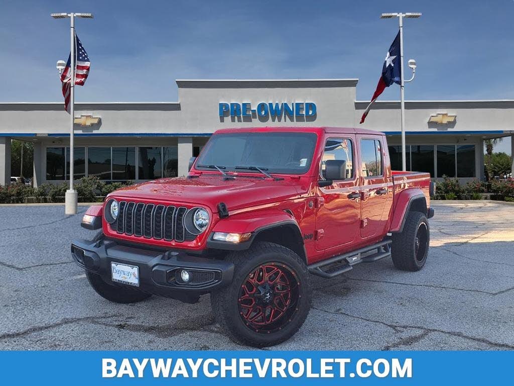 2025 Jeep Gladiator NightHawk Crew Cab 4WD