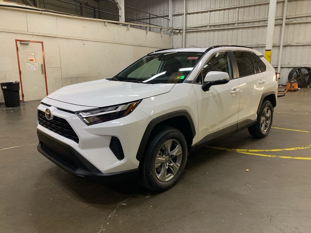 2025 Toyota RAV4 XLE AWD