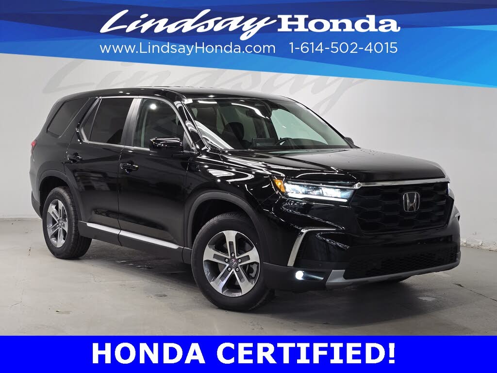 2023 Honda Pilot EX-L AWD with Captains Chairs