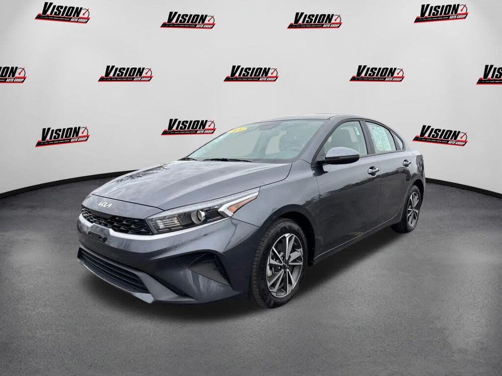 2024 Kia Forte LXS FWD