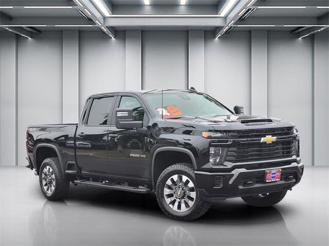 2026 Chevrolet Silverado 2500HD Custom Crew Cab 4WD