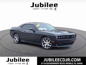 Dodge Challenger SXT Plus RWD