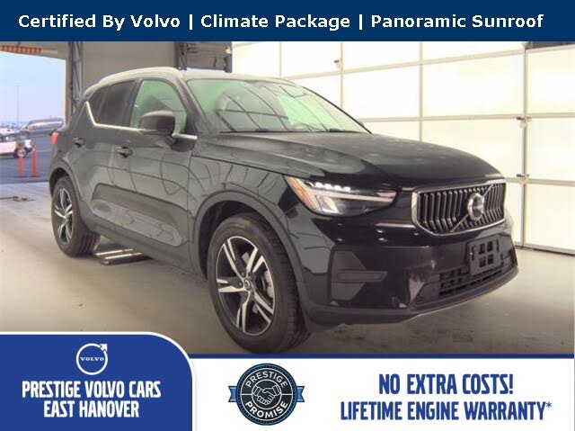 2025 Volvo XC40 B5 Core Bright Theme AWD