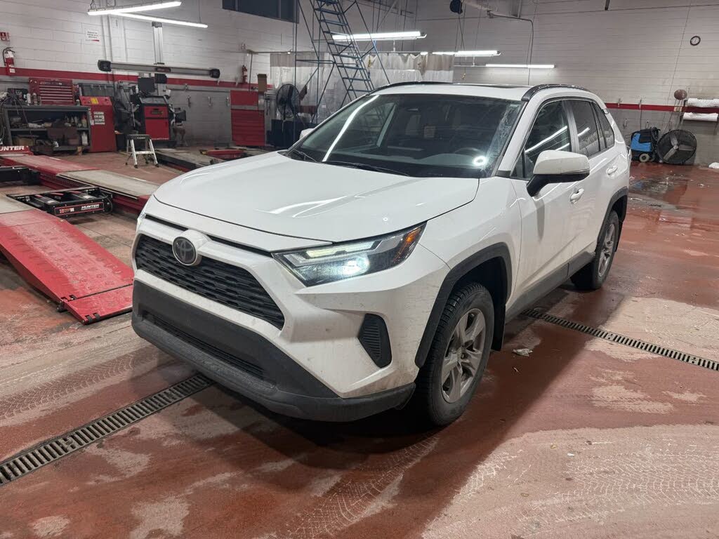 Toyota RAV4 XLE AWD 2022