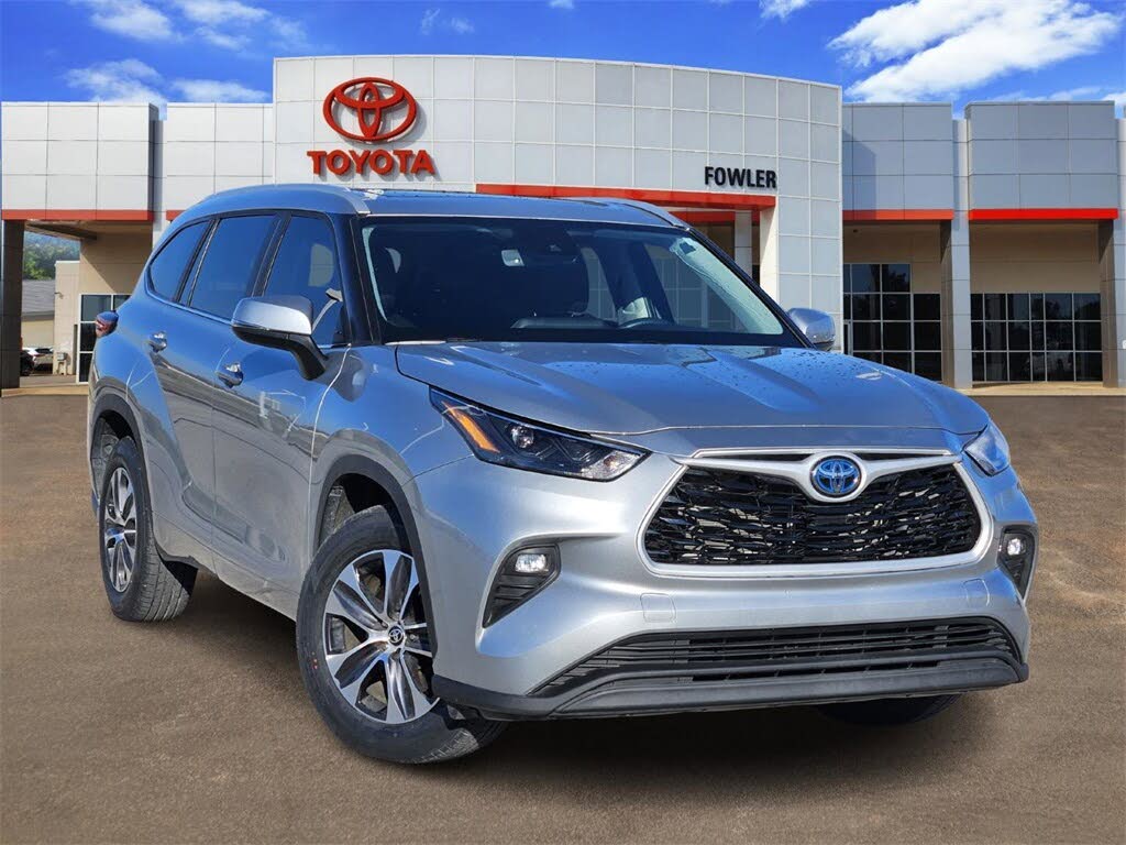 2023 Toyota Highlander Hybrid XLE FWD