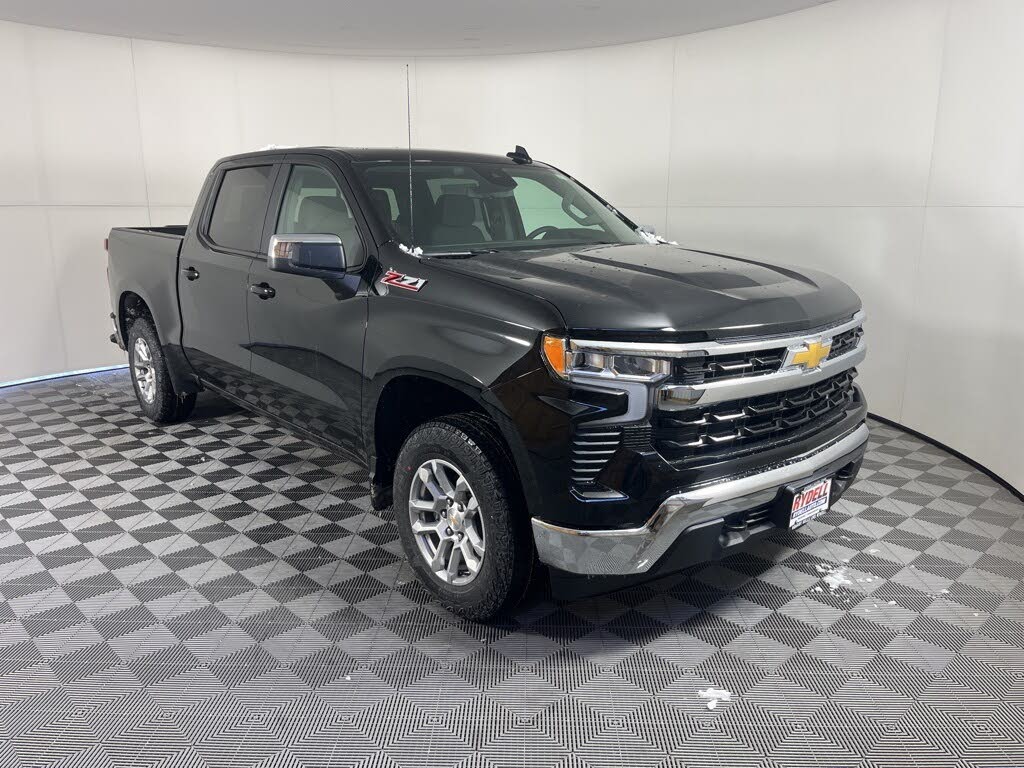 2026 Chevrolet Silverado 1500 LT Crew Cab 4WD